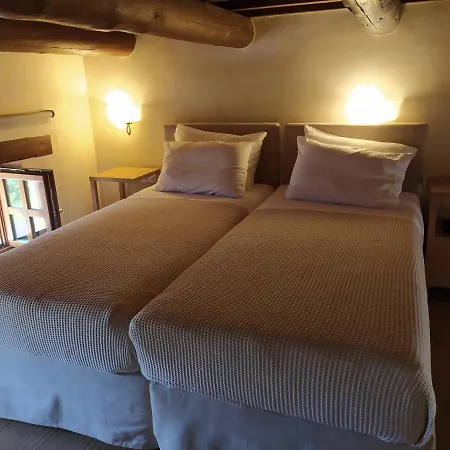 Wild Violet Villa: An Old Vision Of Luxury * Melidhónion