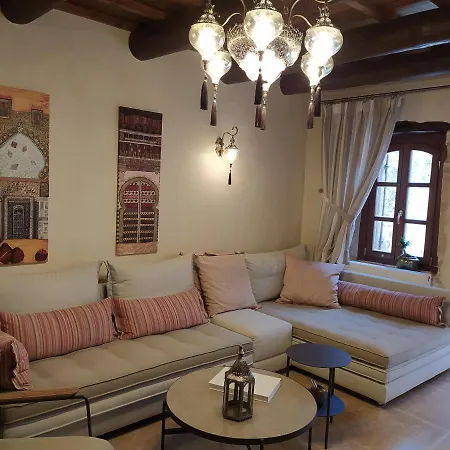 Wild Violet Villa: An Old Vision Of Luxury *