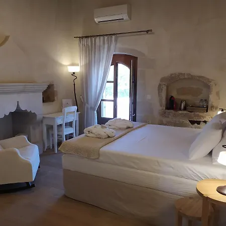 Wild Violet Villa: An Old Vision Of Luxury 빌라